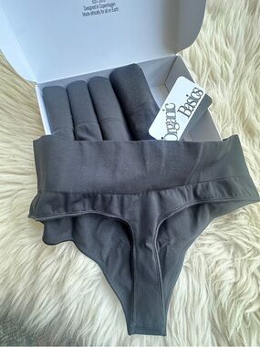 Organic Basics NWT Smooth Thong-5 pack